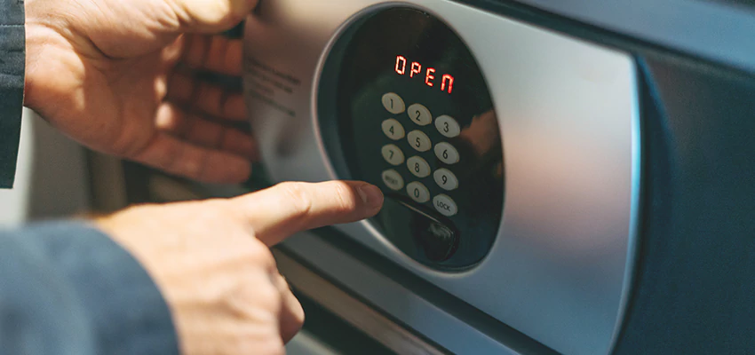 Cash Safe Openers in Tracy, California