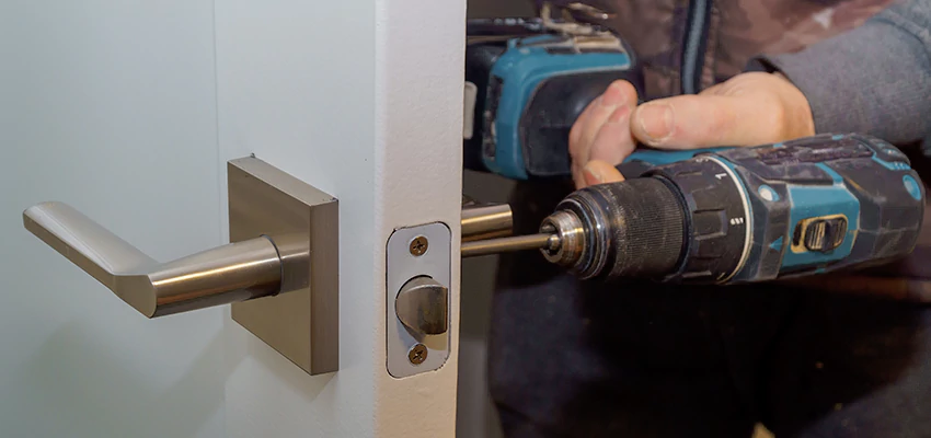 Broken Door Handle Lock Repair in Tracy, California